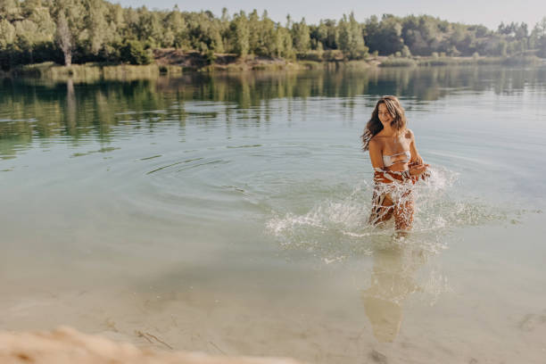 istock I love splashing water 1410303839