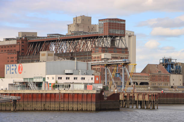 Listed grain traffic facility in Bremen's Ueberseestadt