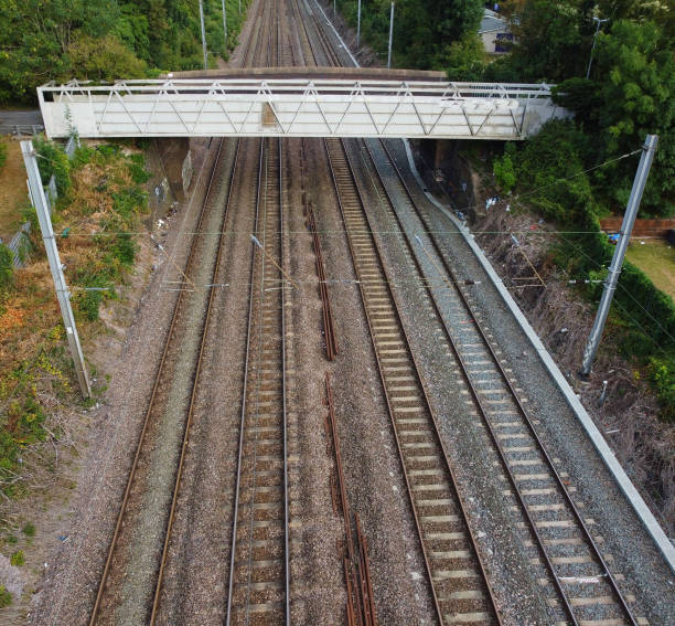 high angle aerial view of train tracks at leagrave luton railway station of england uk - escaping the rat race imagens e fotografias de stock