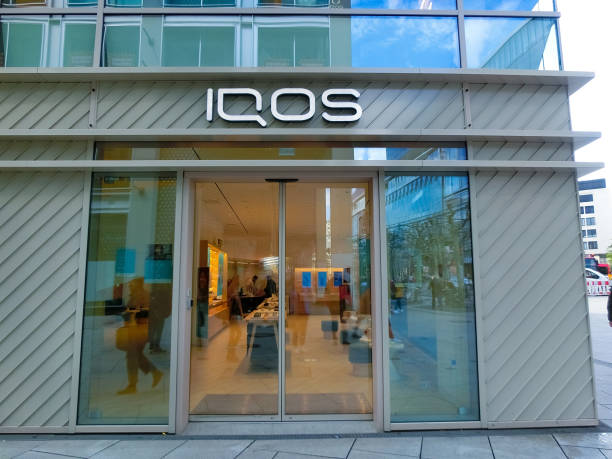 IQOS store in Frankfurt am Main, Germany. Frankfurt am Main, Germany - April 20, 2022: IQOS store in Frankfurt am Main. iqos e cig stock pictures, royalty-free photos & images