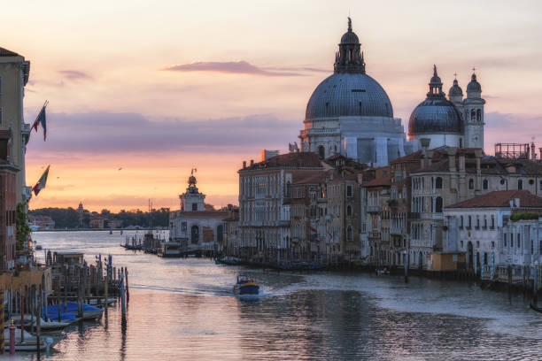 istock Accademia Bridge Sunrise View 1410393200