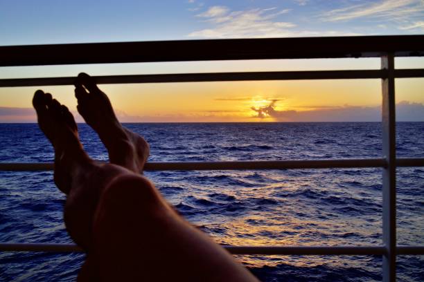 istock Sun rise over the ocean 1410393644