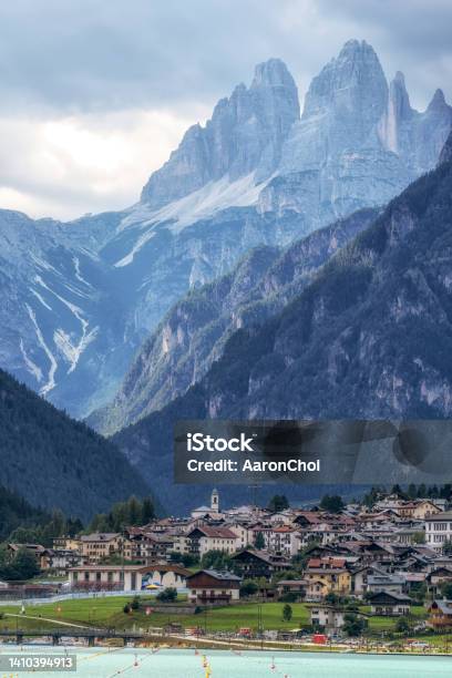 Lake Auronzo And Tre Cime Stock Photo - Download Image Now - Auronzo di Cadore, Beauty, Beauty In Nature