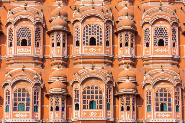 A photo of the Hawa Mahal in Jaipur, India Hawa Mahal (Palace of the Winds) in Jaipur, India. hawa mahal photos stock pictures, royalty-free photos & images