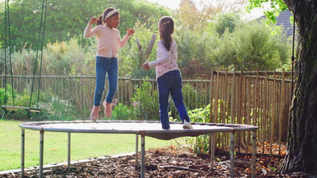 Woods hvad som helst glans 860 Girl Jumping On Trampoline Stock Videos and Royalty-Free Footage -  iStock | Trampoline jumping, Gymnastics
