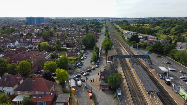 aerial footage and high angle view of train and tracks at luton railway station of england uk - escaping the rat race imagens e fotografias de stock
