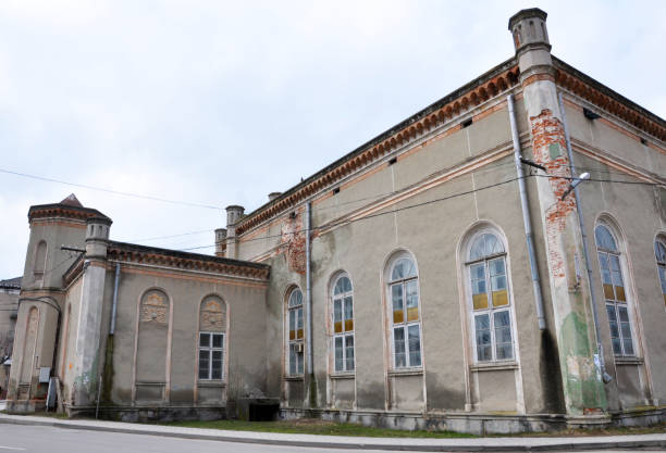 istock New Synagogue building in Chortkiv 1410646181