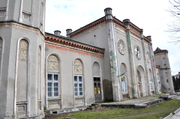 istock New Synagogue building in Chortkiv 1410646185