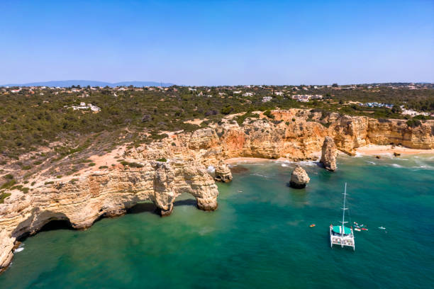 istock Aerial photo on arco natural in Lagoa. 1410646400
