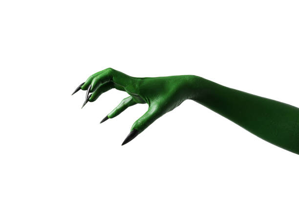 halloween grüne farbe von hexen, böse oder zombie-monster hand isoliert auf weißem hintergrund. - green monster stock-fotos und bilder