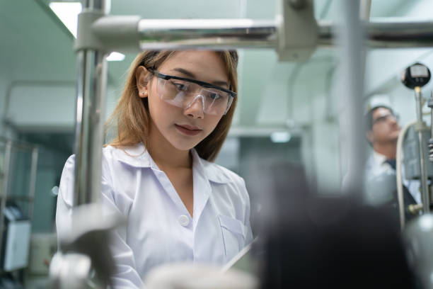 istock A scientist team working in marijuana or cannabis farm lab to analysis and develop product in laboratory in technology medical, chemistry, healthcare, research concept. Experimental science. People. 1410669827