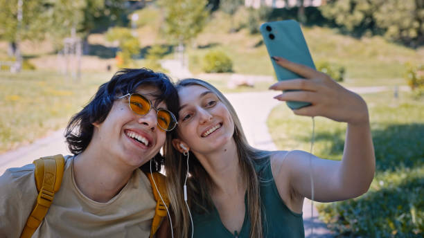 istock Outdoor phone lifestyle. 1410674602