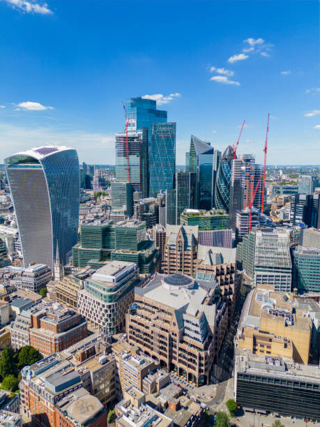 istock Vertical photo Downtown London UK 1410677954