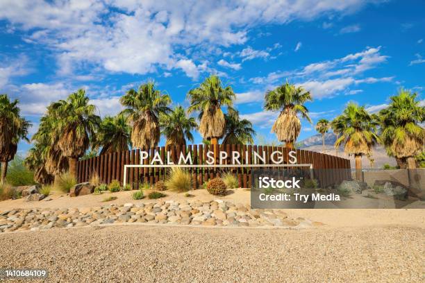 Palm Springs Welcome Sign On The Edge Of Town Stock Photo - Download Image Now - Palm Springs - California, California, City