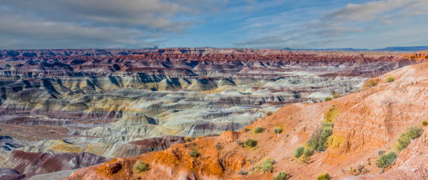 formación badlands en el desierto pintado - winslow arizona fotografías e imágenes de stock