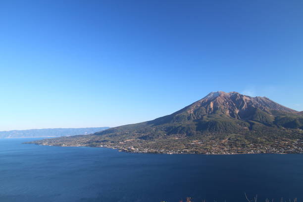 istock Sakurajima background to the right 1410751790