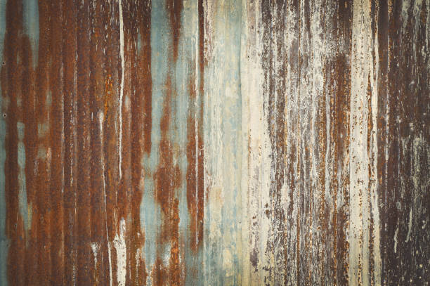 старый цинк стены текстуры фона, ржавый на оцинкованной металлической панели листа. - corrugated steel стоковые фото и изображения