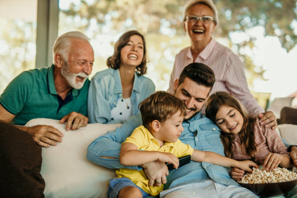 istock Give me the popcorns, daddy 1410767795