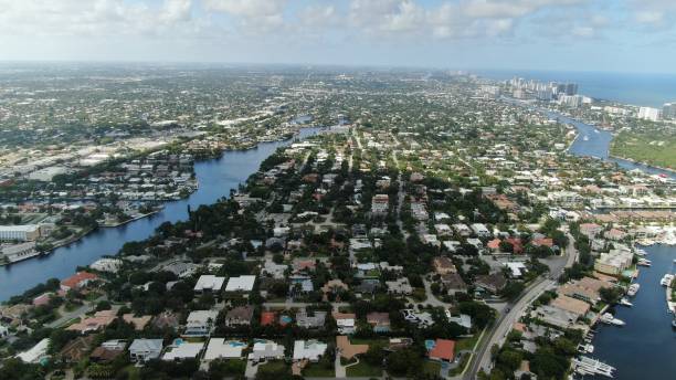 istock 4K Drone - Fort Lauderdale Beach Photos 1410869685