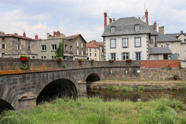 istock Saint Flour - Pont Vieux sur l'Ader 1410869869