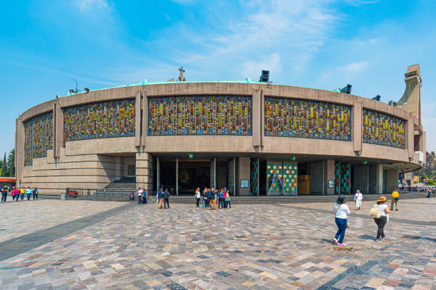 basílica virgen de guadalupe, ciudad de méxico, méxico (mayo, 2017) - consecrated fotografías e imágenes de stock