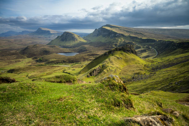 Sunset Quiraing, Isle of Skye, Schottland Quiraing, Isle of Skye, Schottland scottish highlands stock pictures, royalty-free photos & images