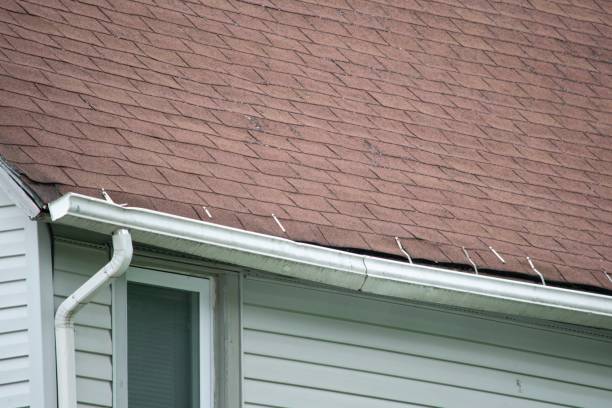 istock Home Exterior in Disrepair 1410898874