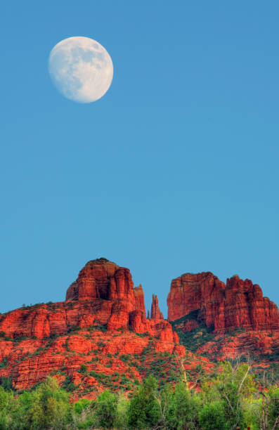istock Moon Over Cathedral Rock in Sedona 1410910109