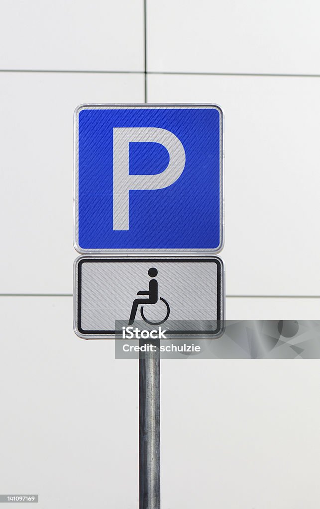 장애 주차 팻말 - 로열티 프리 0명 스톡 사진