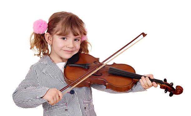 istock little girl violinist 141102669