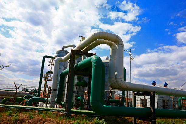 istock Oil pipes and valves 1411129425