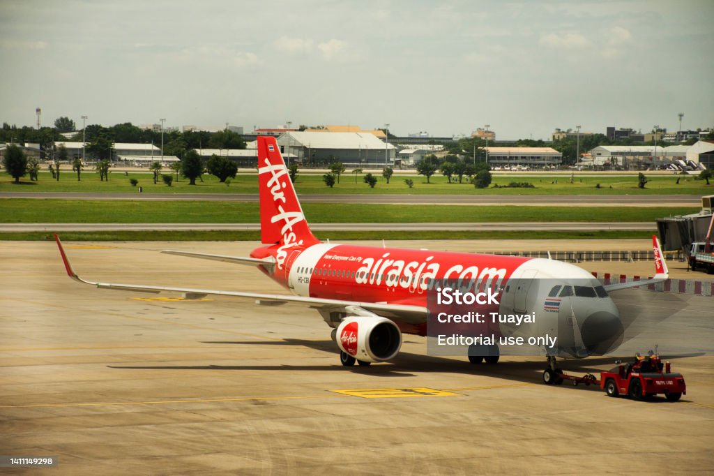 Ground Rpj Thai Worker People On Airline Ground Staff Drive Machinery Push And ...