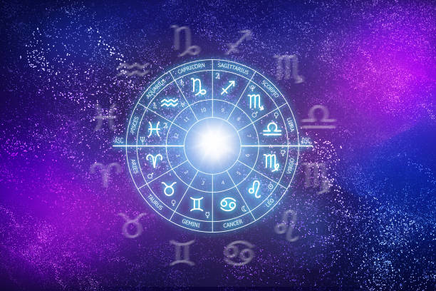 illustrazioni stock, clip art, cartoni animati e icone di tendenza di cerchio zodiacale sullo sfondo del cosmo. astrologia. la scienza delle stelle e dei pianeti. conoscenza esoterica. pianeti sovrani. dodici segni dello zodiaco - fortune telling astrology sign astronomy backgrounds