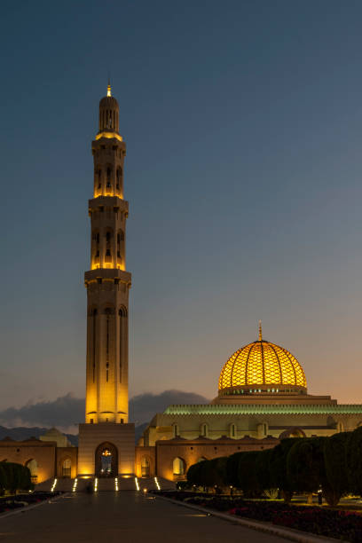 большая мечеть султана кабуа, бушер, султанат оман. - oman greater masqat mosque al khuwair mosque стоковые фото и изображения