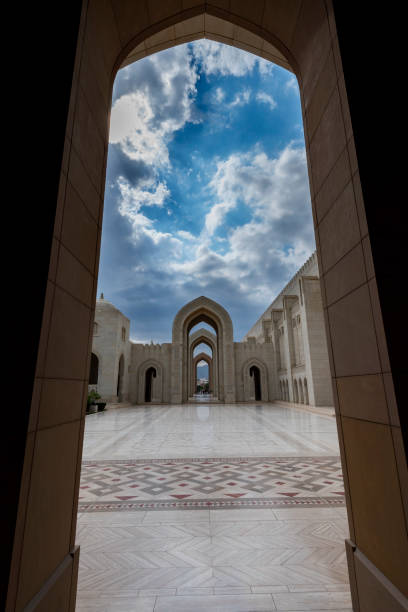 スルタンカブースグランドモスク、ブーシャー、オマーンのスルタン。 - oman greater masqat mosque al khuwair mosque ストックフォトと画像