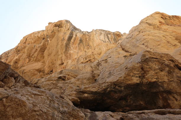 カミノデルレイマラガアンダルシアスペインの渓谷形成に関する風景ビュー - ravine geology danger footpath ストックフォトと画像