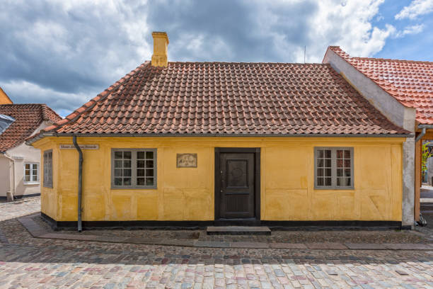 birthplace of hans christian andersen at odense, denmark - hans christian andersen imagens e fotografias de stock