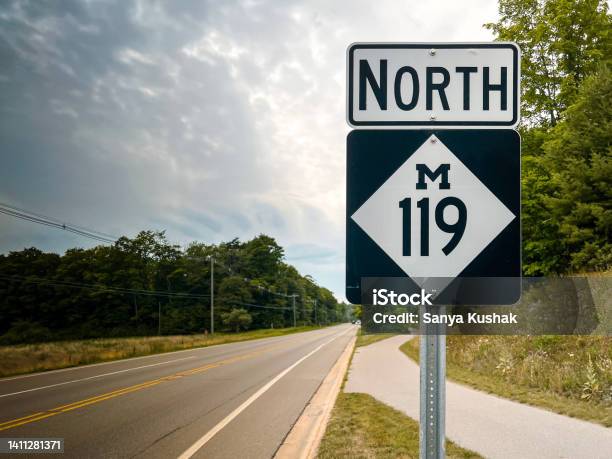 Michigan 119 North Road Sign Stock Photo - Download Image Now - Michigan, Black Color, North