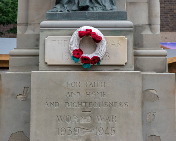 istock World War Two memorial and poppies 1411290957