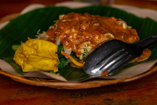 istock Javanese salad made from fresh vegetables and seasoning from peanuts 1411335932