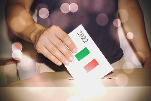 concepto de voto electoral político italiano - italy voting politics political party fotografías e imágenes de stock