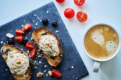 brunch toast: topped with peanut cream