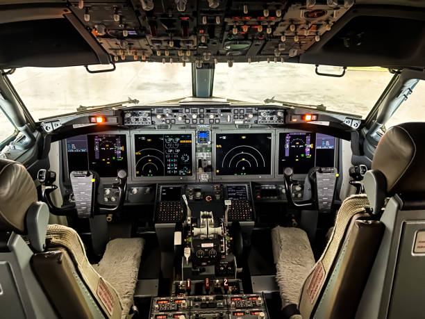 cabina del avión boeing 737 800 max - cabina de mando fotografías e imágenes de stock