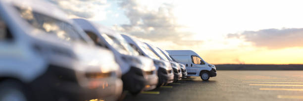 fila di nuovi furgoni 3d render - fleet of vehicles foto e immagini stock