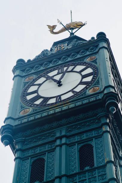 old torre do relógio - melbourne australia clock tower clock - fotografias e filmes do acervo