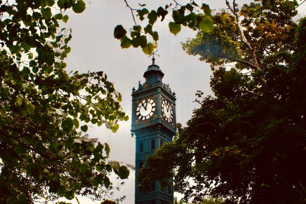 stary wieża zegarowa - melbourne australia clock tower clock zdjęcia i obrazy z banku zdjęć