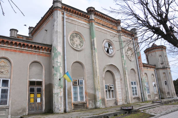 istock New Synagogue building in Chortkiv 1411457288