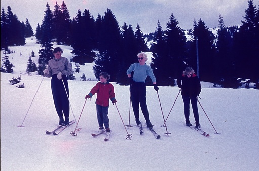 Schönberg-Lachtal, Austria, 1958. A group of holidaymakers (Women) on skis on a ski slope.