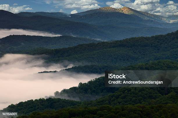 Mountainsides Seu Volume - Fotografias de stock e mais imagens de Ao Ar Livre - Ao Ar Livre, Appalachia, Beleza natural