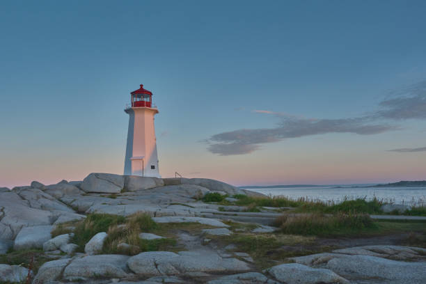istock Peggys Cove Lighthouse at Dawn 1411710312